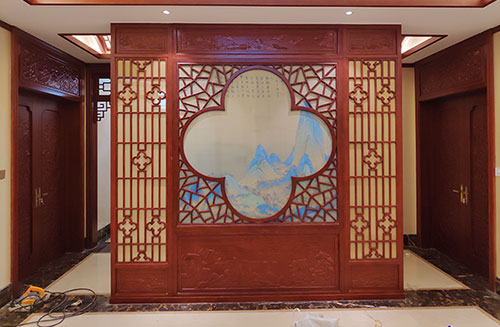 江安会所室内装修中式仿古实木屏风隔断展示